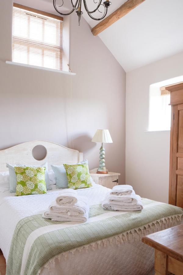 Swallow Barn At Millfields Farm Cottages Ashbourne  Buitenkant foto